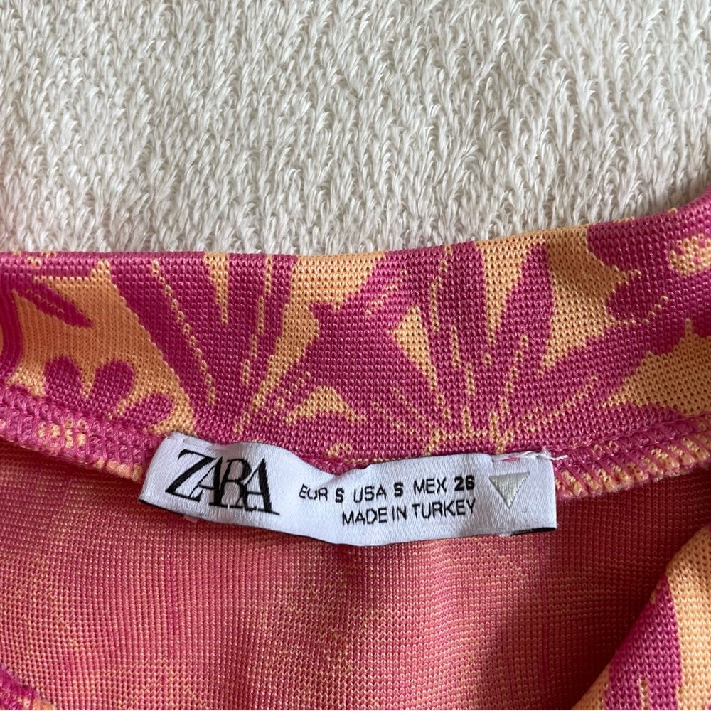 Zara Floral Crop Top - Picture 2 of 3